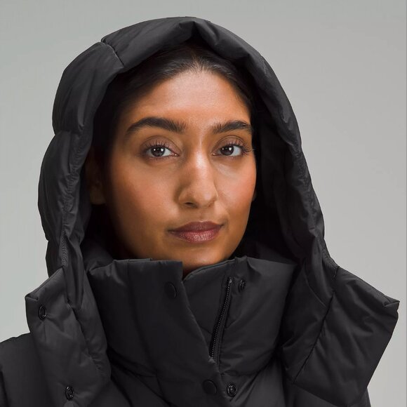 ⭐️HOST PICK⭐ Lululemon X Vancouver Canucks: Ladies Wunder Puff Cropped Orca Vest - Picture 14 of 16